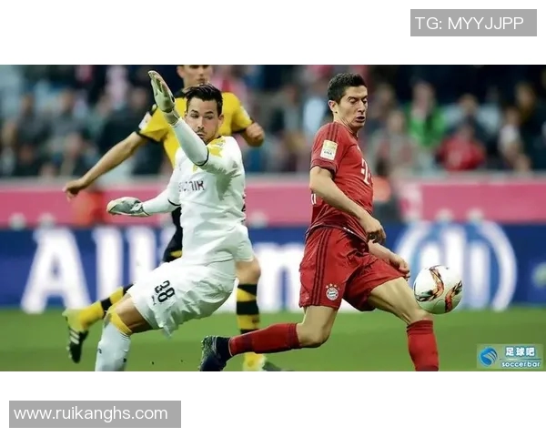 希尔迪奥诺与亚特兰的精彩对决揭示足球战术的博弈与激情